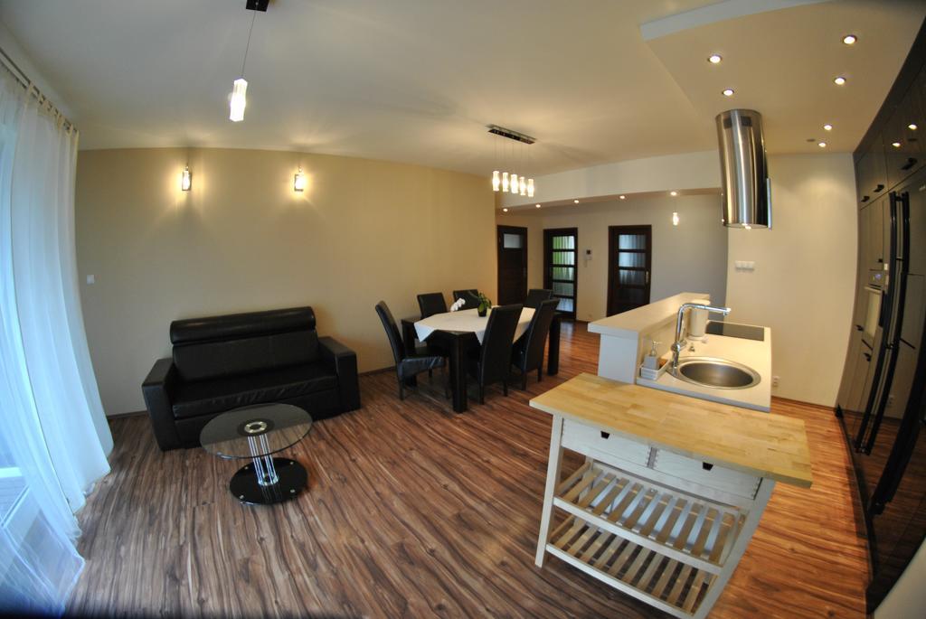 Royal Apartments - Apartamenty Inowroclawska الغرفة الصورة